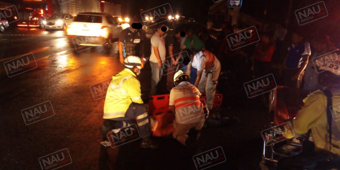 Motociclista lesionado al chocar contra un carro en la carretera Tapachula – Puerto Madero