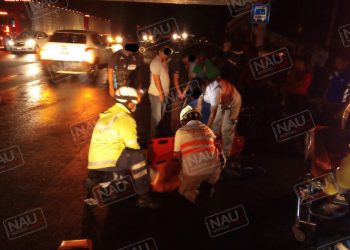 Motociclista lesionado al chocar contra un carro en la carretera Tapachula – Puerto Madero