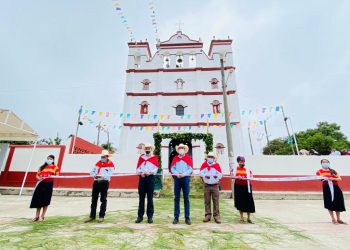 Inaugura Rutilio Escandón restauración del Templo de San Francisco en Amatenango del Valle