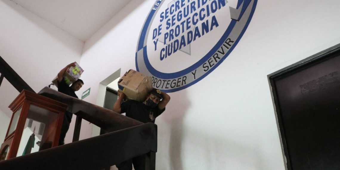 Personal de la SSyPC entrega ayuda humanitaria a damnificados por lluvias