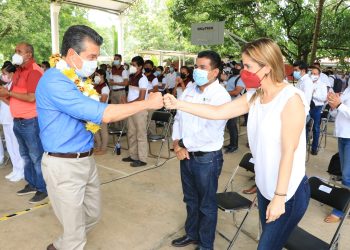 Entrega Rutilio Escandón aulas, laboratorio y obras de mejoramiento del Cecyte en Acapetahua