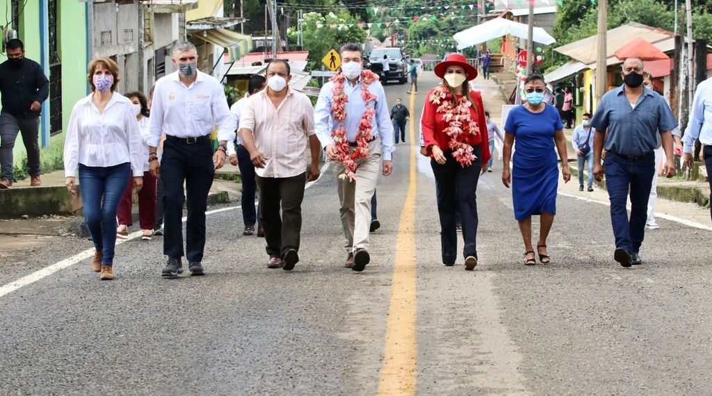 En Tapachula, Rutilio Escandón inaugura calles en Ejido 20 de Noviembre y Cantón La Joya