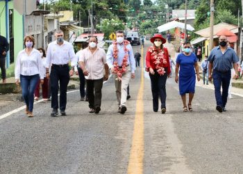 En Tapachula, Rutilio Escandón inaugura calles en Ejido 20 de Noviembre y Cantón La Joya