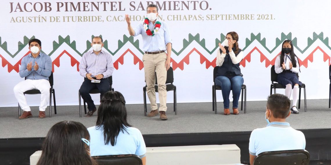 En Cacahoatán, Rutilio Escandón inaugura espacios en la Secundaria “Jacob Pimentel Sarmiento”