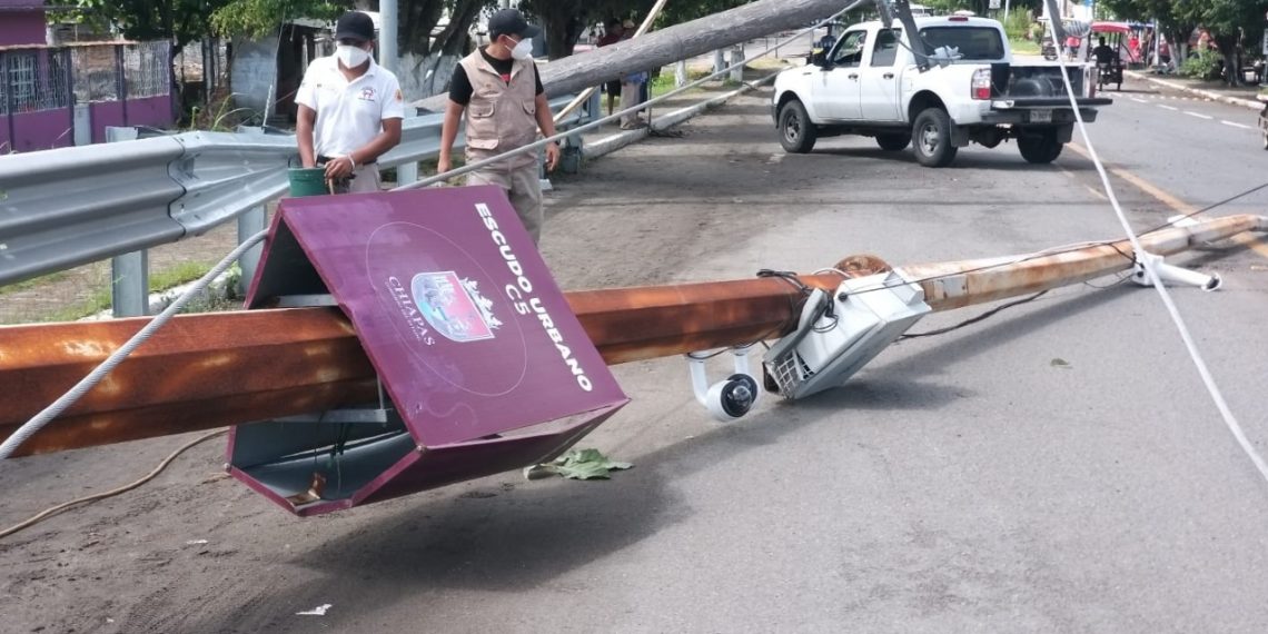 ATIENDE PROTECCIÓN CIVIL AFECTACIONES POR FUERTES VIENTOS EN TAPACHULA