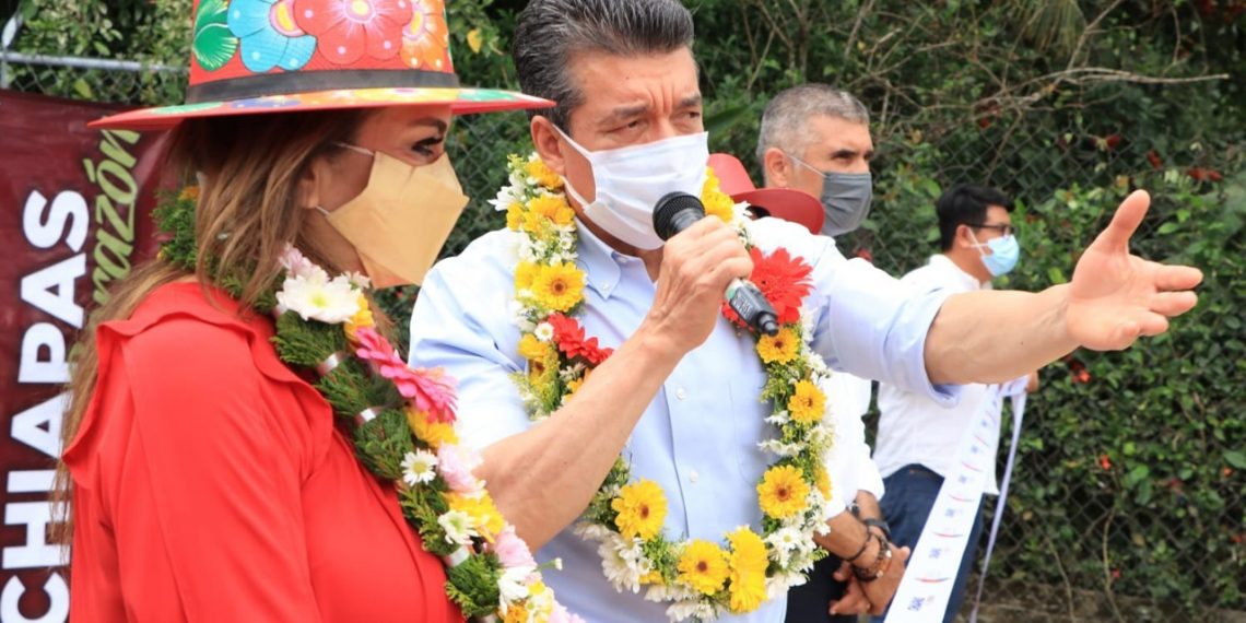 RECONOCE GOBERNADOR RUTILIO ESCANDÓN TRABAJO DE ROSY URBINA