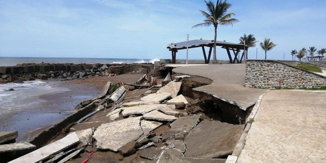 INTENSIFICAN RECORRIDOS DE PREVENCIÓN POR MAR DE FONDO EN PLAYAS DE TAPACHULA
