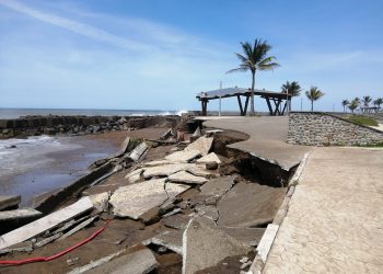 INTENSIFICAN RECORRIDOS DE PREVENCIÓN POR MAR DE FONDO EN PLAYAS DE TAPACHULA