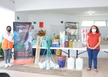 WORLD VISION DONA ARTÍCULOS DE HIGIENE Y LIMPIEZA AL SDIF TAPACHULA