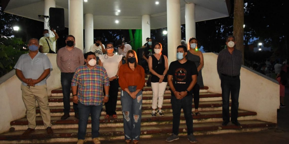 INAUGURA ROSY URBINA EXPOSICIÓN GASTRONÓMICA “NOCHE DE SABOR”