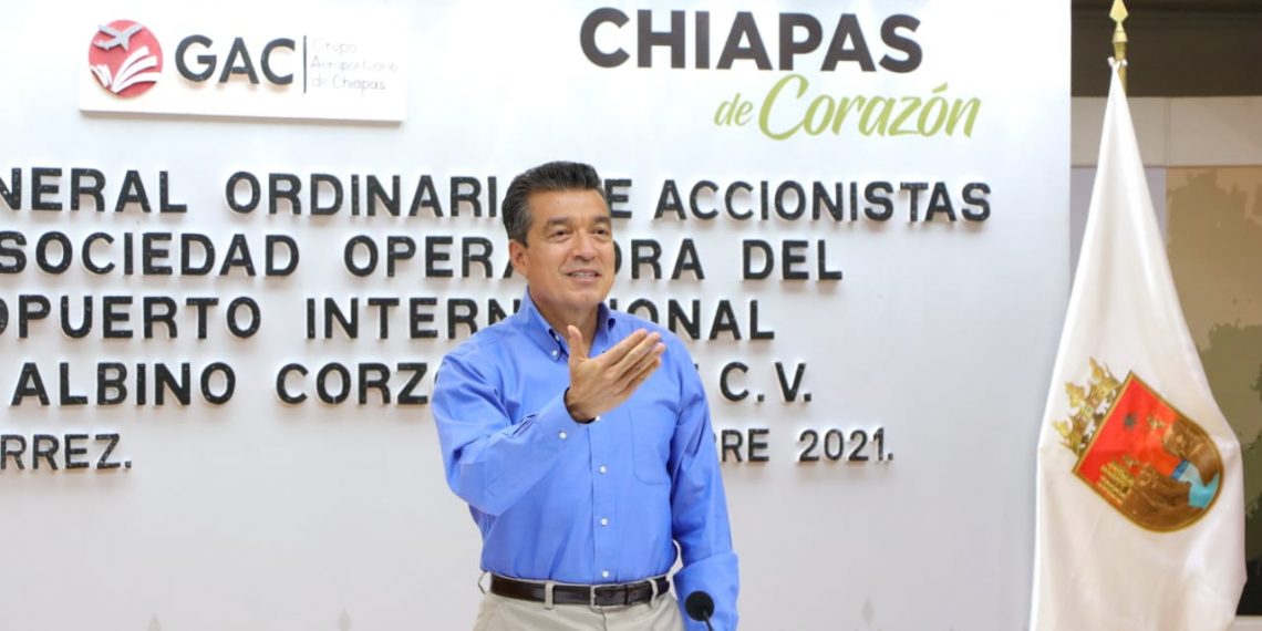 Se reúne Rutilio Escandón con la Sociedad Operadora del Aeropuerto Internacional “Ángel Albino Corzo”