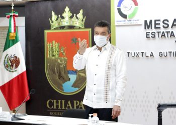 No bajar la guardia, vacunarse y cuidar la salud ante COVID-19, pide Rutilio Escandón