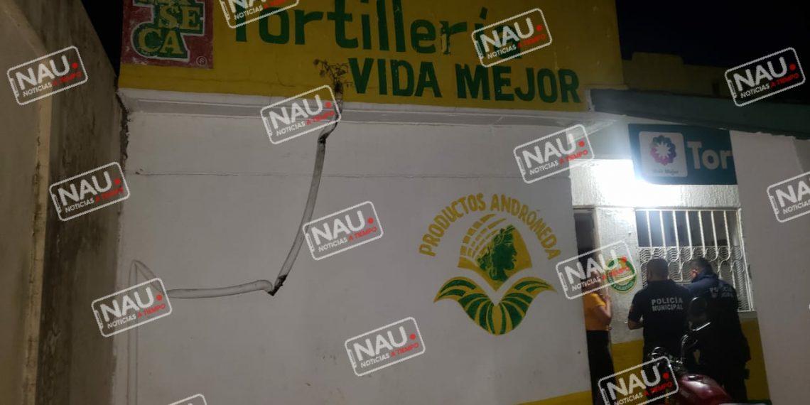 Asaltan tortillería y se roban 10 mil pesos.
