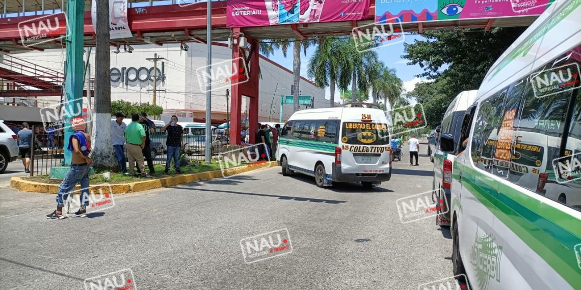 Retienen tres unidades de Laureles 1 por supuesta invasión de ruta.