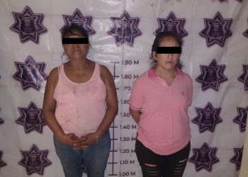 POLICÍAS MUNICIPALES DETIENEN A DOS MUJERES POR RIÑA EN FRACCIONAMIENTO ANDARES DEL SOCONUSCO.