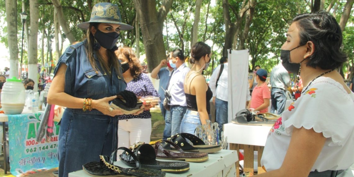 ACUDE ROSY URBINA A REAPERTURA DEL TIANGUIS ORGÁNICO “EL HUACALERO” Y VISITA “TIANGUIS A TU COLONIA”