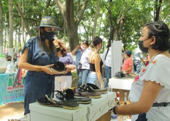ACUDE ROSY URBINA A REAPERTURA DEL TIANGUIS ORGÁNICO “EL HUACALERO” Y VISITA “TIANGUIS A TU COLONIA”