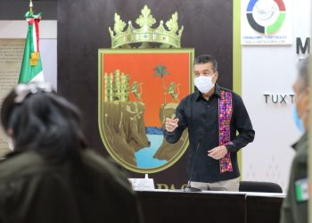 Rutilio Escandón reconoce a la Marina Armada de México, en el bicentenario de su creación