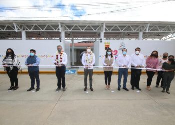 Inaugura Rutilio Escandón rehabilitación integral del Sistema DIF Municipal de Teopisca