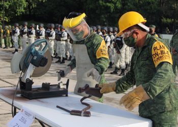 EJÉRCITO MEXICANO REALIZA LA CEREMONIA DE DESTRUCCIÓN DE ARMAMENTO A DISPOSICIÓN DE LA SECRETARÍA DE LA DEFENSA NACIONAL, EN LA EXPLANADA DE LA 36/a. ZONA MILITAR