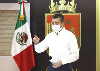 Rutilio Escandón reconoce labor del personal de salud para proteger a la población ante pandemia