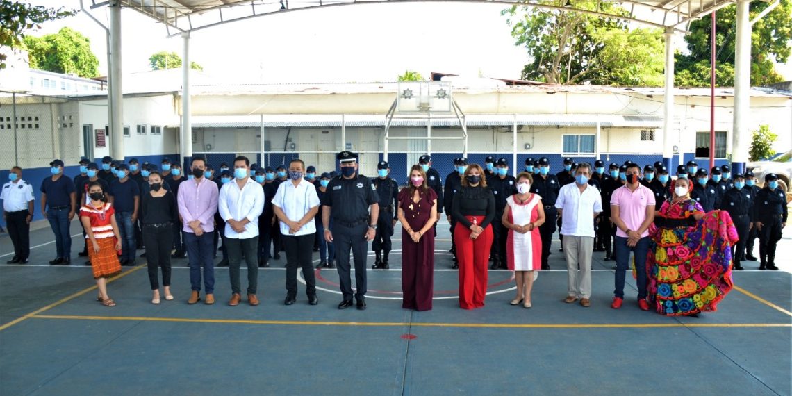 POLICÍA TURÍSTICA DE TAPACHULA, RECIBIÓ CONSTANCIAS DE CAPACITACIÓN