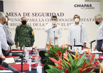 Ante lluvias fuertes en regiones Soconusco y Norte, pide Rutilio Escandón extremar precauciones