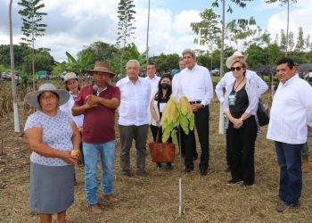 Acompaña Rutilio Escandón al presidente AMLO en presentación de Sembrando Vida a delegación de EUA