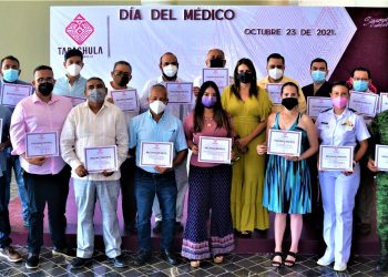 RECONOCE AYUNTAMIENTO DE TAPACHULA LA LABOR DE LOS MÉDICOS