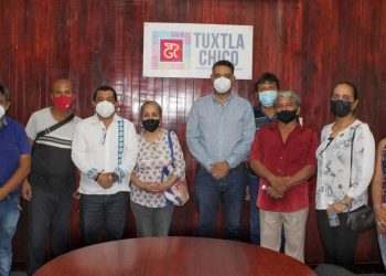 Julio Gamboa sostiene reunión de trabajo con el Director General de la Promotora de Vivienda Chiapas, Fredy Escobar Sánchez.