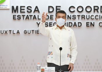 Arriban 106 mil 840 vacunas anticovid para avanzar en la inmunización en Chiapas: Rutilio Escandón