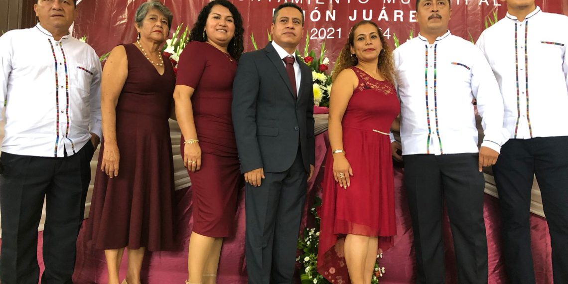 El contador Isaías Verdugo Roblero toma protesta como nuevo presidente municipal de Unión Juárez.