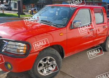 Conductor imprudente ocasiona accidente al dar vuelta en U.