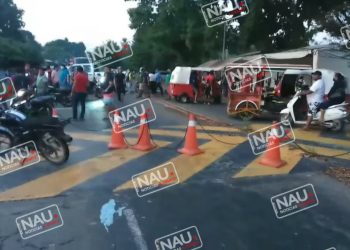 Pobladores de Frontera Hidalgo retienen a elementos del INAMI Y Guardia Nacional.