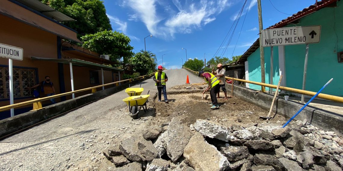 Compañeros  se ha dado inicio a campaña de Bacheo.