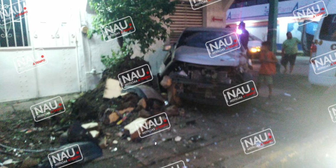 Dos lesionados deja accidente en el par vial.