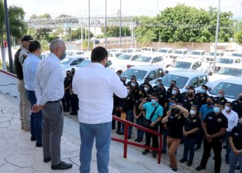 Fortalece FGE  a la Policía Especializada con nuevos vehículos.