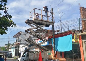 El ayuntamiento que encabeza Carlos Eduardo Salazar Gam a través de la Secretaría de servicios públicos y la Dirección de Alumbrado público  realizan acciones que son de beneficio y que coadyuvan al bienestar de la población.