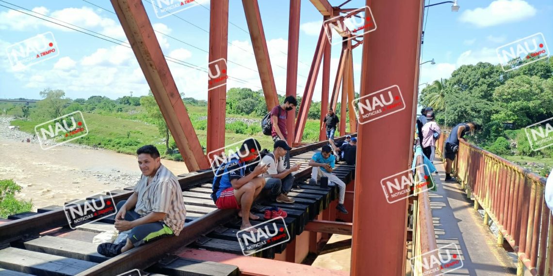 Asaltan a dos migrantes en HUIXTLA.