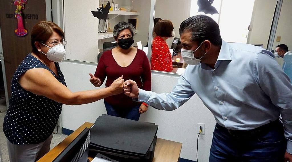 Recorre diputado Yamil Melgar presidente de la Jucopo instalaciones del Congreso