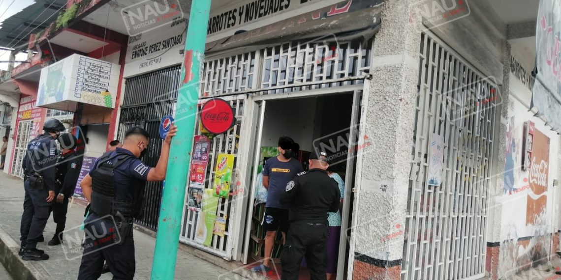 Asaltan tienda de abarrotes