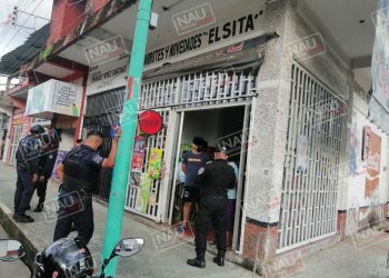 Asaltan tienda de abarrotes