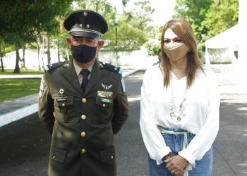 ATESTIGUA ROSY URBINA TOMA DE POSESIÓN DEL COMANDANTE DEL 4º REGIMIENTO DE CABALLERÍA MOTORIZADO