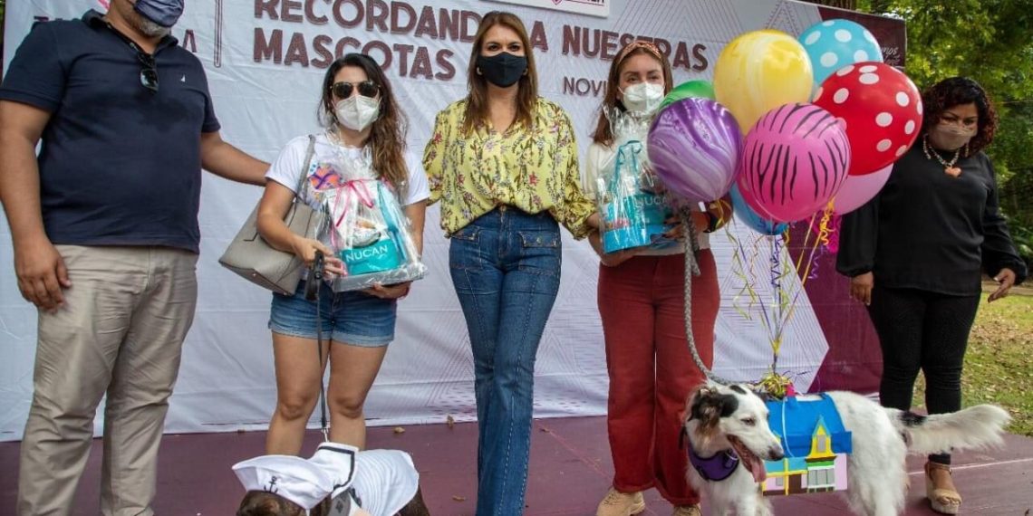 CON PASARELA Y DESFILE DE MASCOTAS DISFRAZADAS CULMINARON FESTIVIDADES DEL “DÍA DE MUERTOS” EN TAPACHULA
