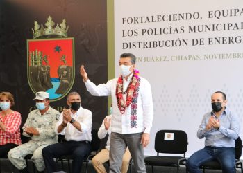 En Unión Juárez, Rutilio inaugura el Centro de Monitoreo C4 y entrega equipamiento a policías