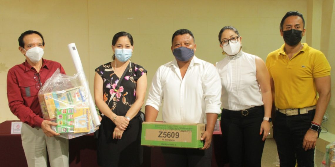 TAPACHULA, FUE SEDE DE LA ENTREGA DE MATERIAL DIDÁCTICO PARA ESCUELAS DEL SOCONUSCO