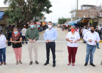 En Tuxtla Gutiérrez, Rutilio Escandón entrega obras de pavimentación de calles