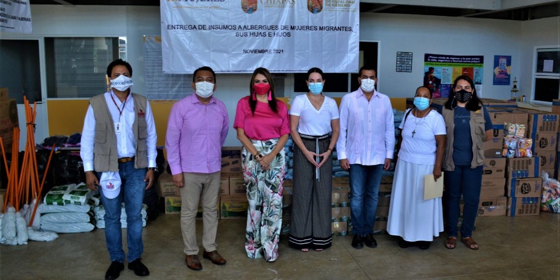 ENTREGAN INSUMOS A ALBERGUES DE MUJERES MIGRANTES DE TAPACHULA