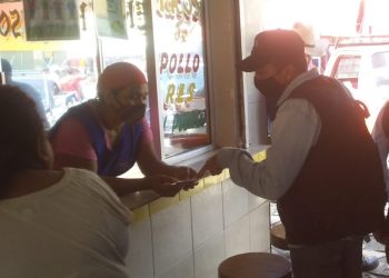 SE REALIZA CAMPAÑA “NO ME CONFÍO, USO CUBREBOCA” EN MERCADOS DE TAPACHULA