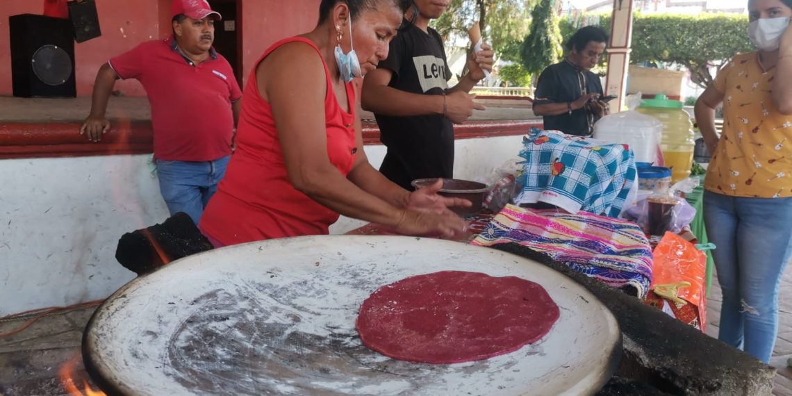 Se promueve la reactivación económica con los “Domingos de Artesanías y Gastronomía”